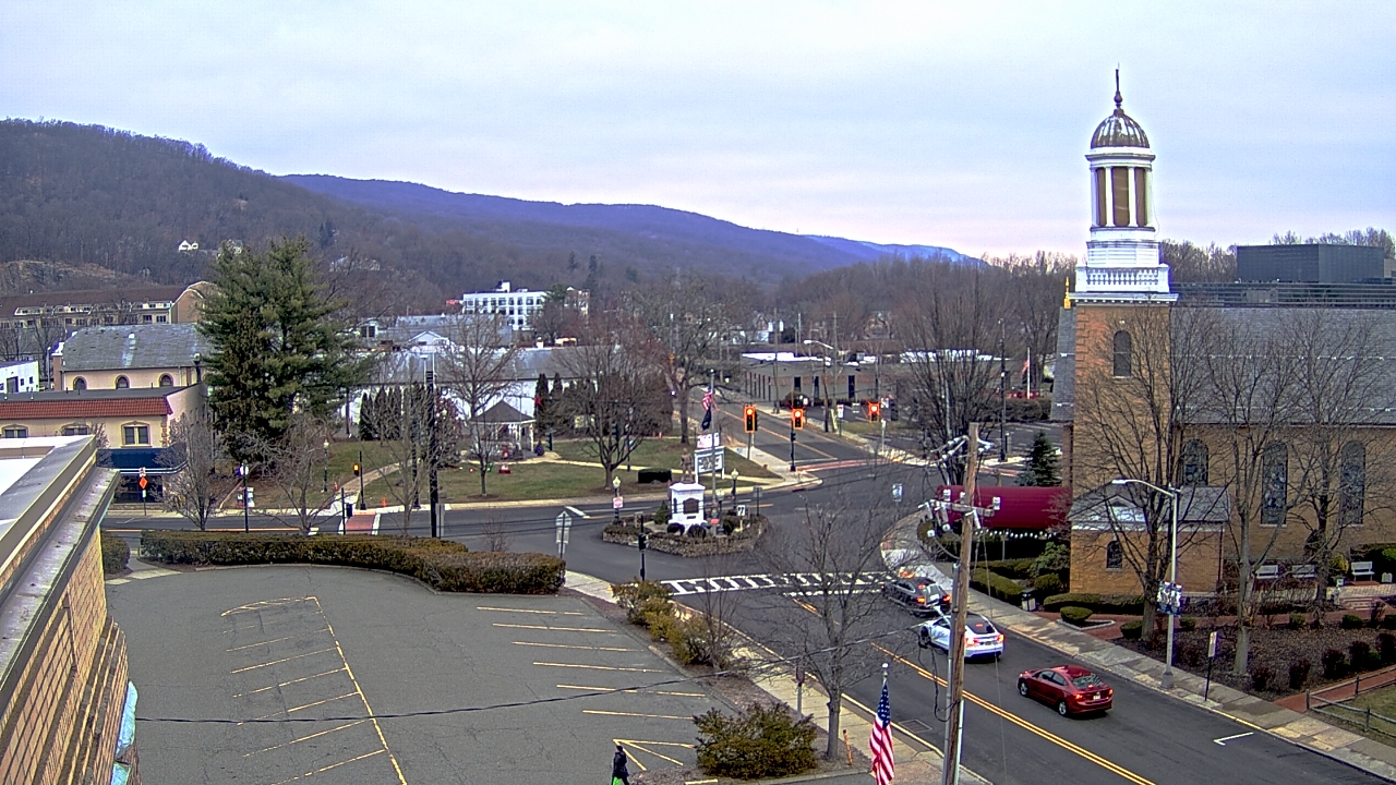 Thumbnail for current weather camera view from Village of Suffern in Mahwah, New Jersey