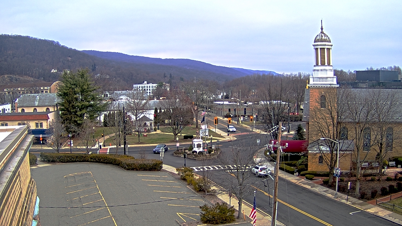 Thumbnail for current weather camera view from Village of Suffern in Mahwah, New Jersey