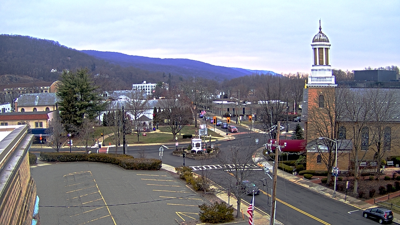 Thumbnail for current weather camera view from Village of Suffern in Mahwah, New Jersey