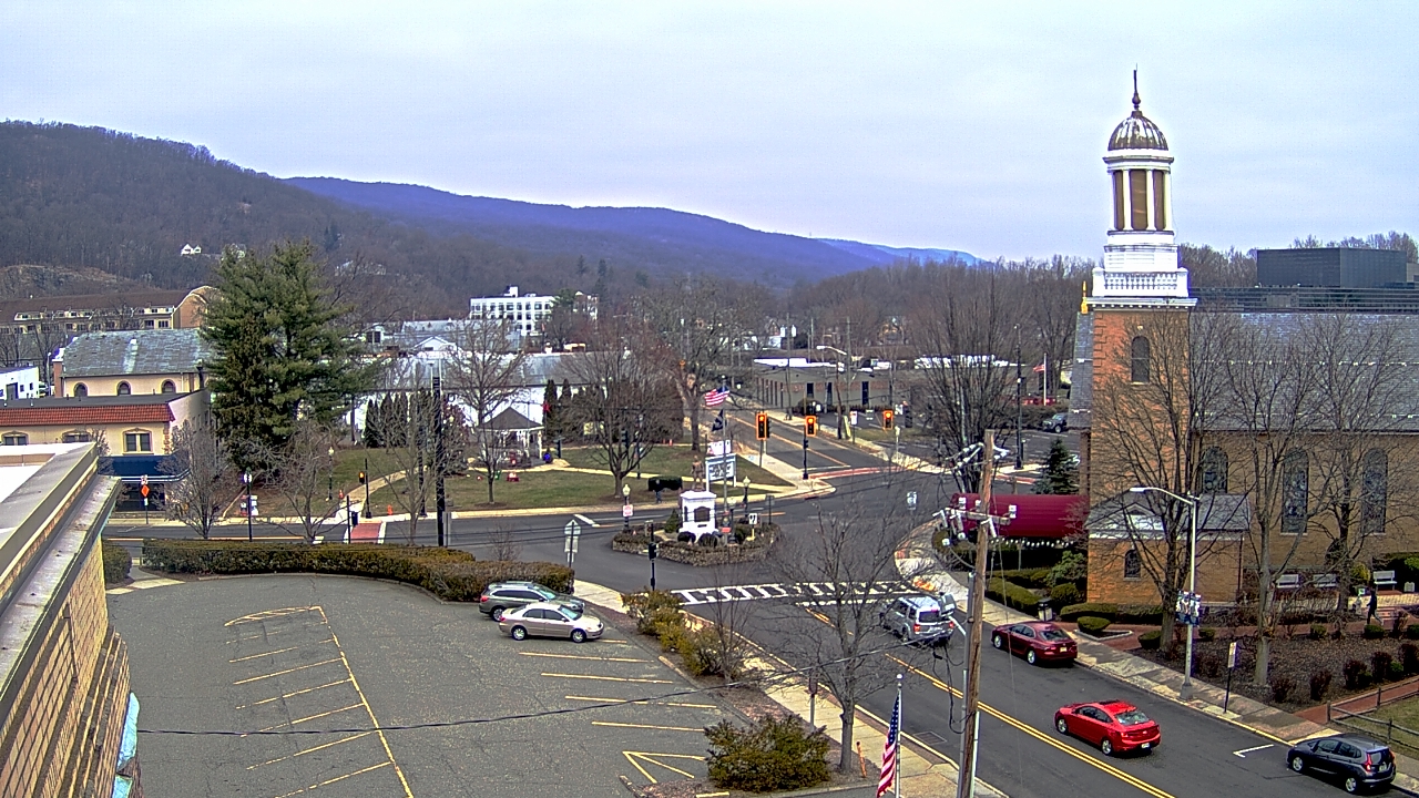 Thumbnail for current weather camera view from Village of Suffern in Mahwah, New Jersey
