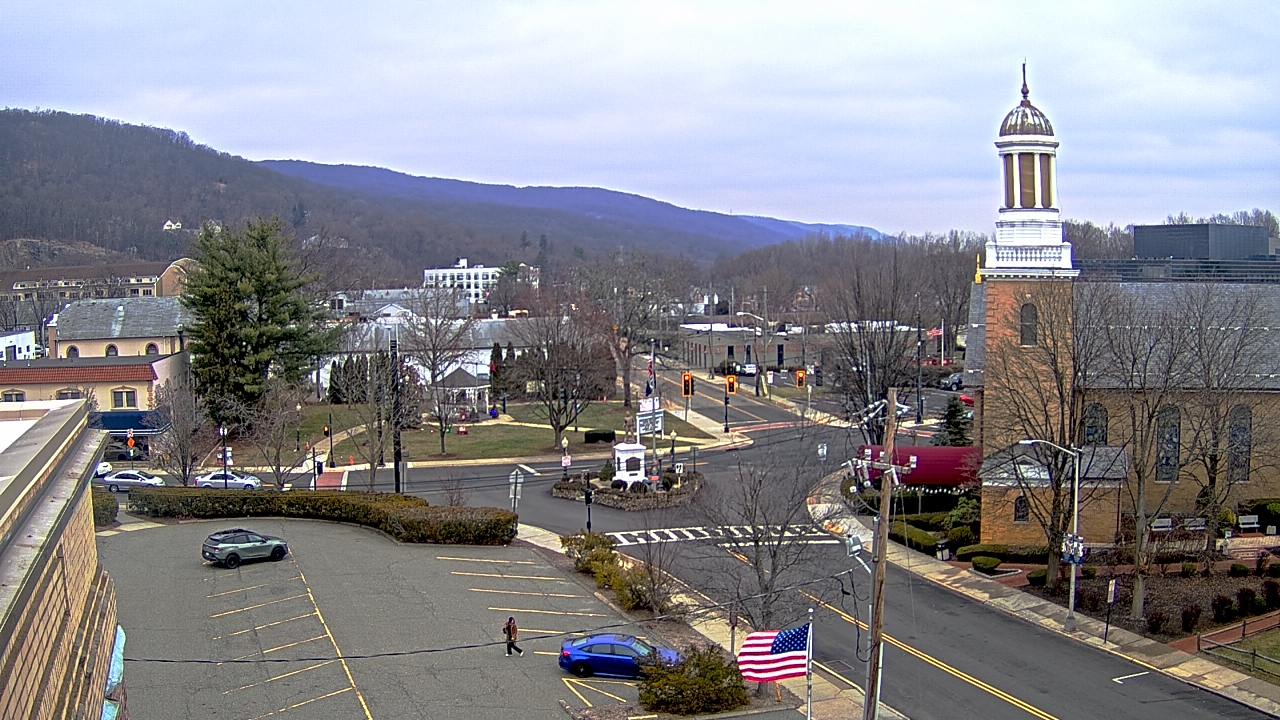 Thumbnail for current weather camera view from Village of Suffern in Mahwah, New Jersey