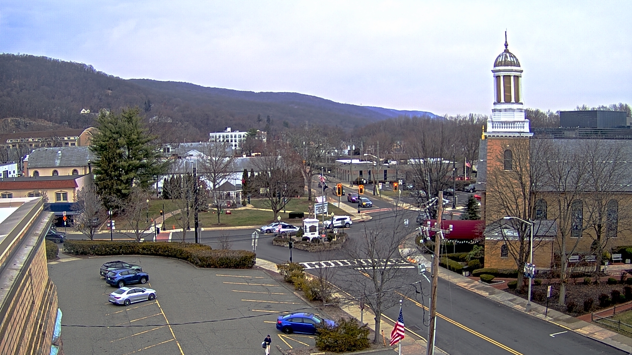 Thumbnail for current weather camera view from Village of Suffern in Mahwah, New Jersey