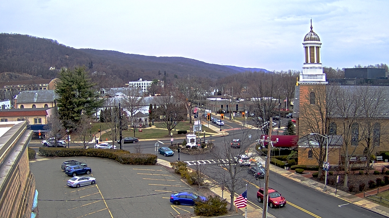 Thumbnail for current weather camera view from Village of Suffern in Mahwah, New Jersey