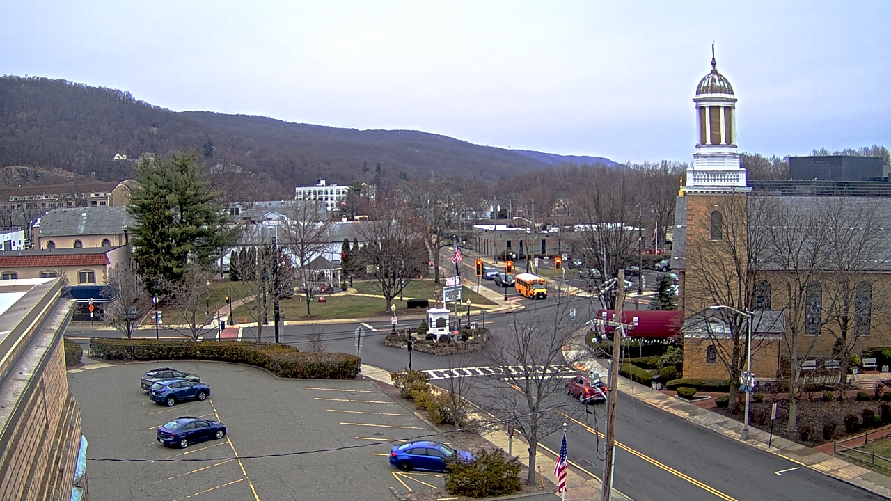 Thumbnail for current weather camera view from Village of Suffern in Mahwah, New Jersey