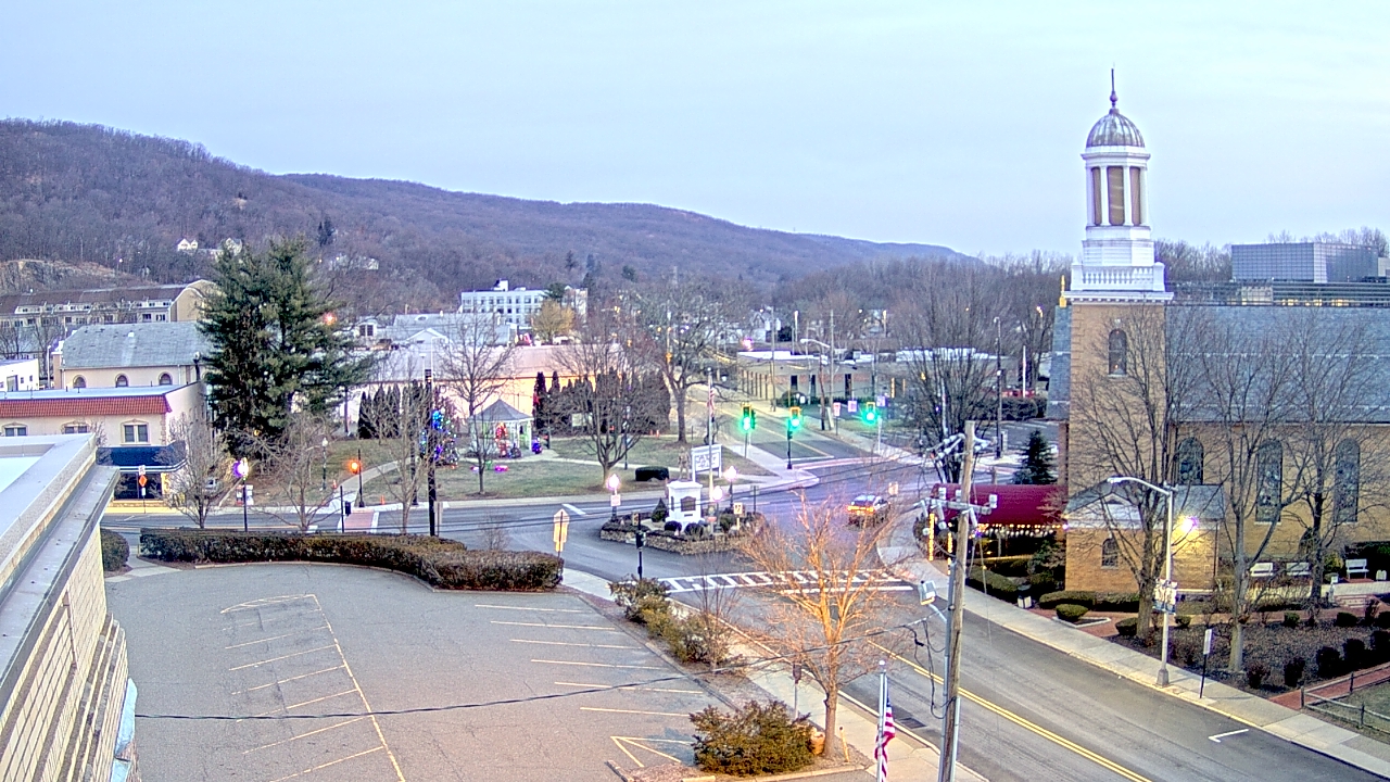 Thumbnail for current weather camera view from Village of Suffern in Mahwah, New Jersey