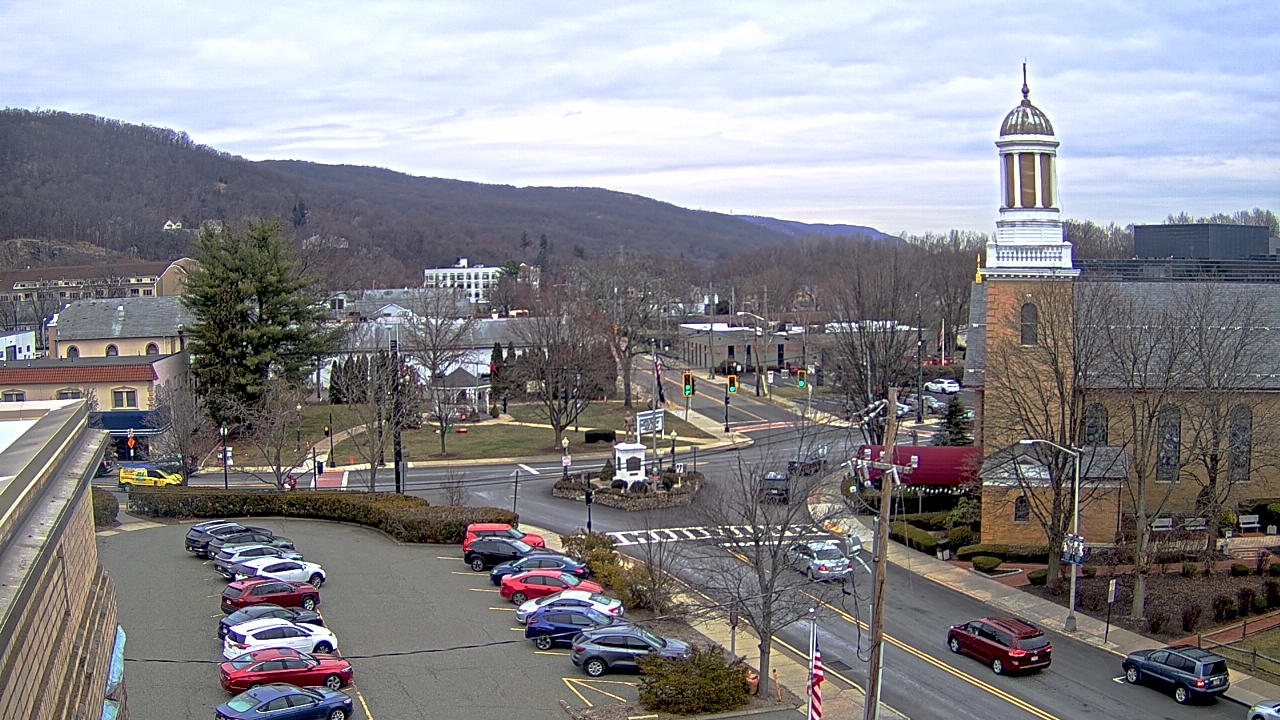 Thumbnail for current weather camera view from Village of Suffern in Mahwah, New Jersey