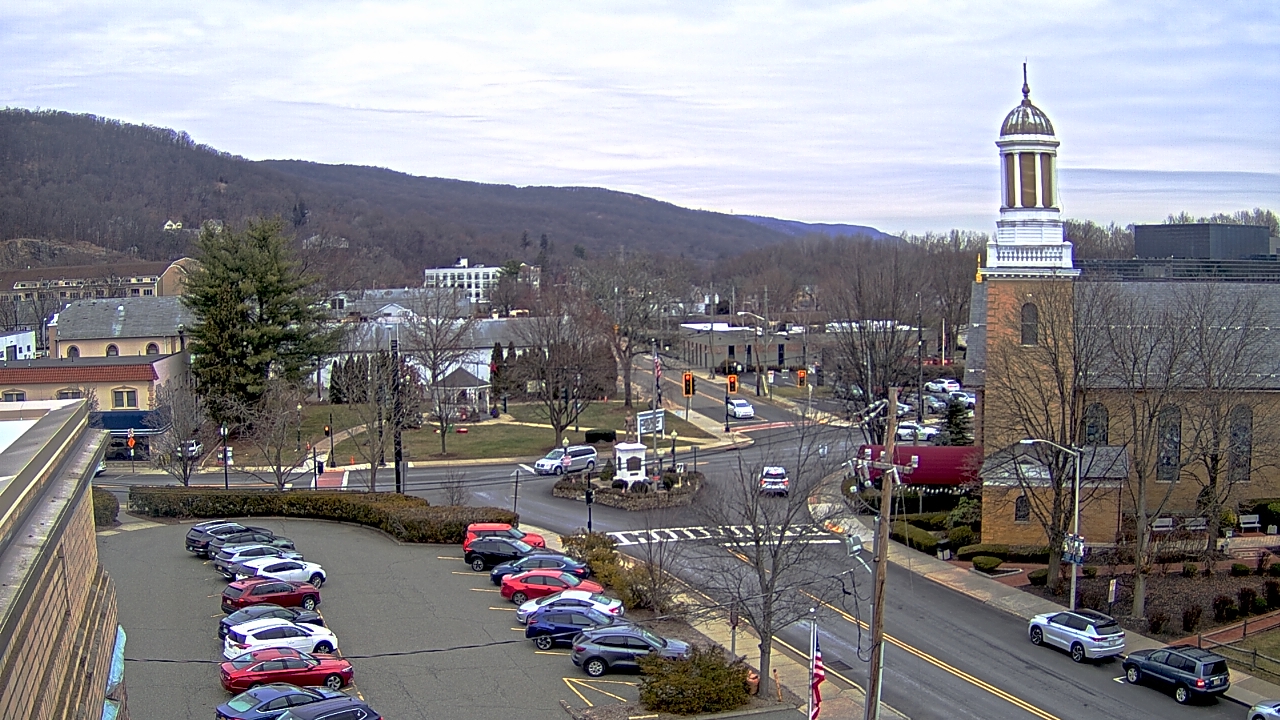 Thumbnail for current weather camera view from Village of Suffern in Mahwah, New Jersey