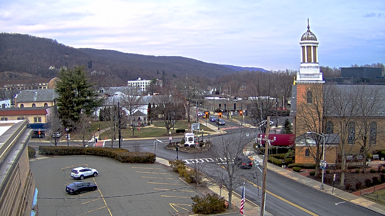 Thumbnail for current weather camera view from Village of Suffern in Mahwah, New Jersey
