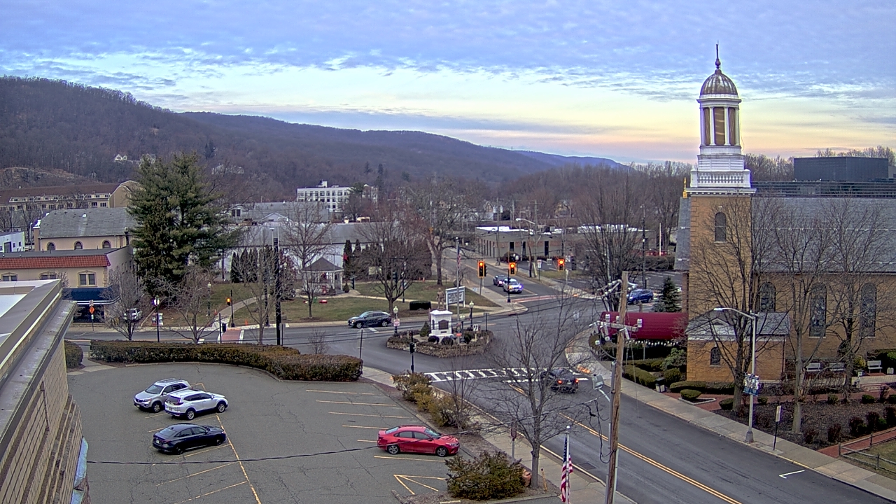Thumbnail for current weather camera view from Village of Suffern in Mahwah, New Jersey