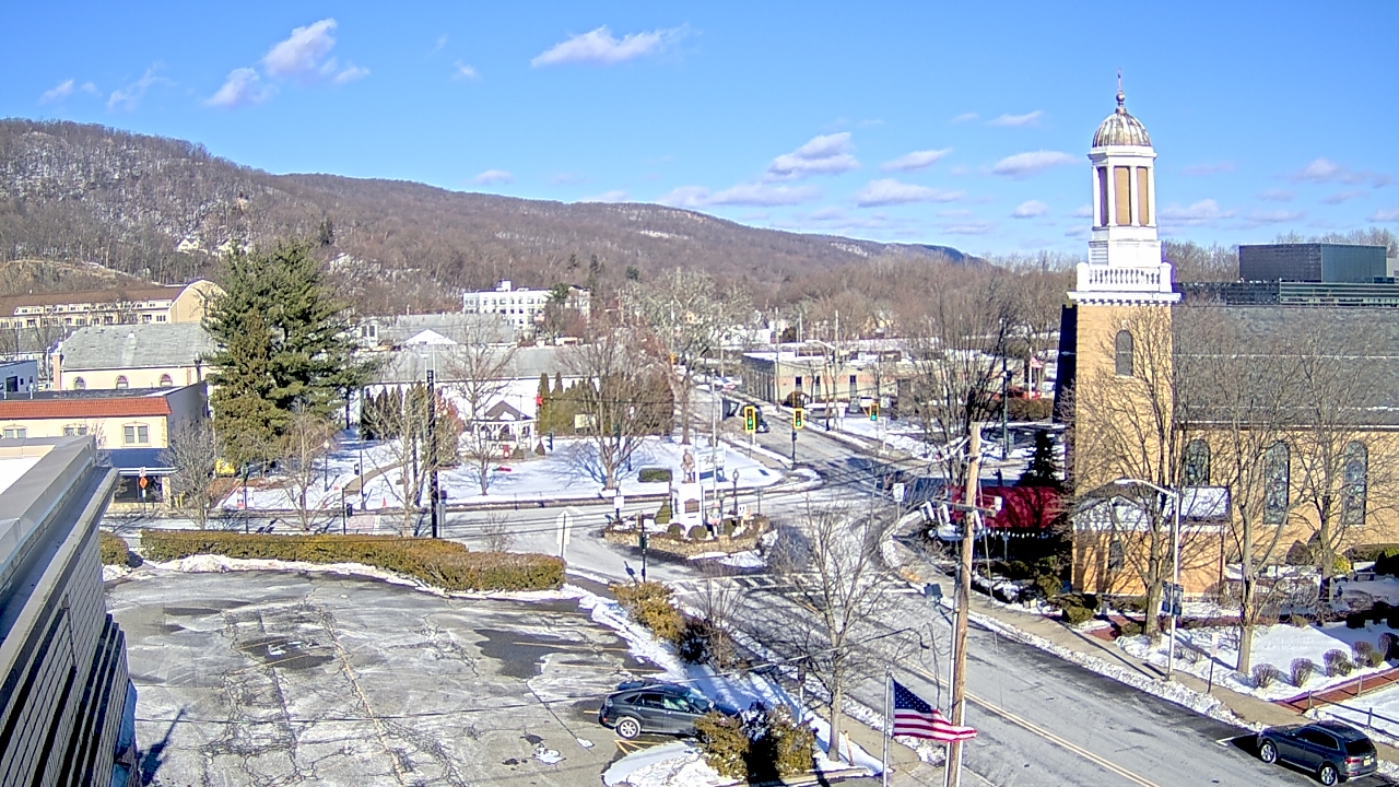 Thumbnail for current weather camera view from Village of Suffern in Mahwah, New Jersey