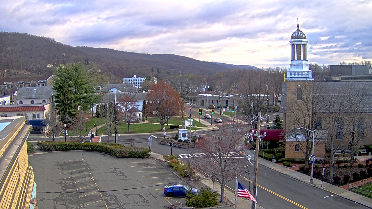 Thumbnail for current weather camera view from Village of Suffern in Mahwah, New Jersey