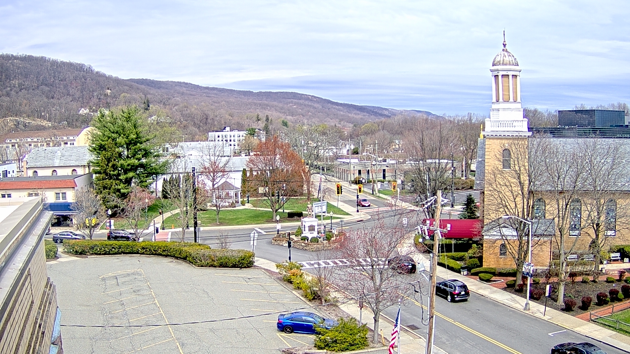 Thumbnail for current weather camera view from Village of Suffern in Mahwah, New Jersey