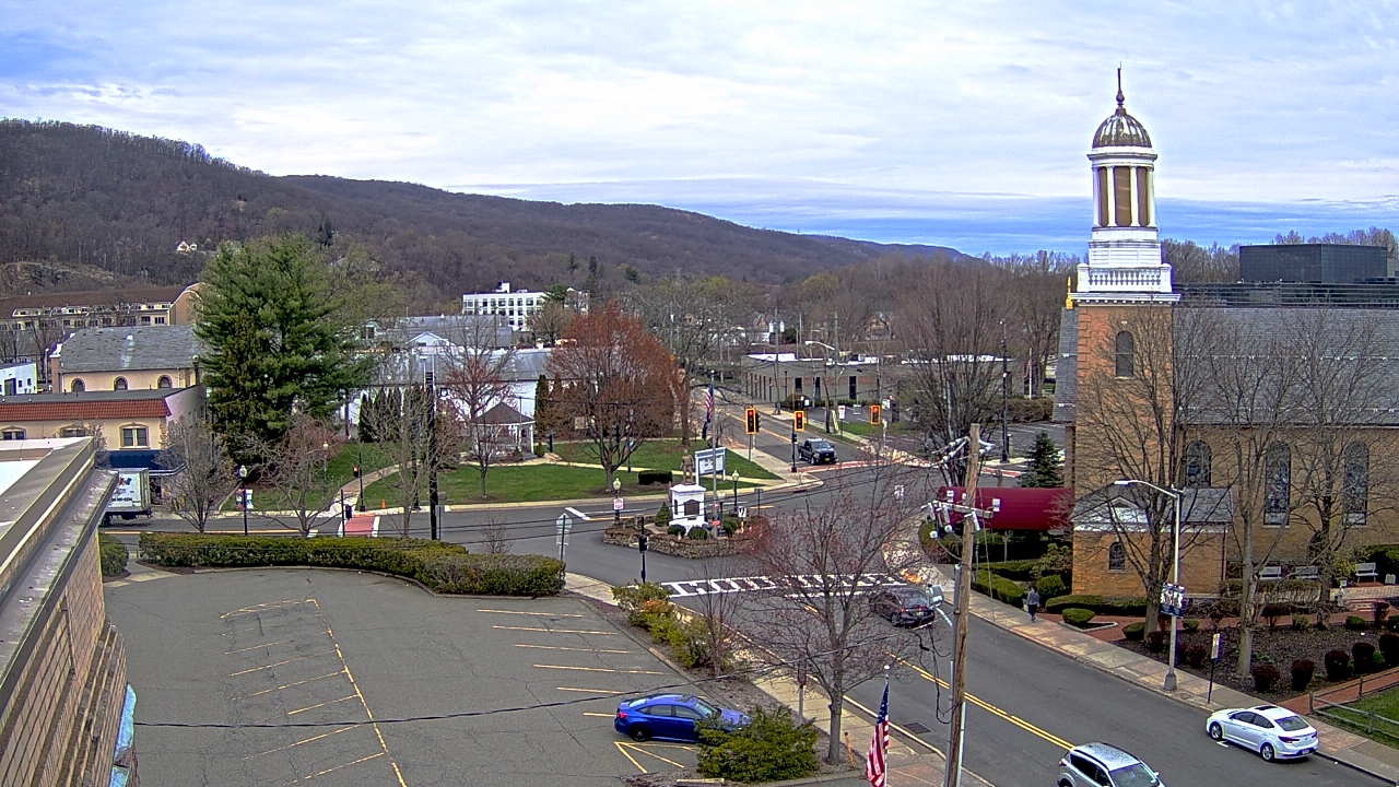 Thumbnail for current weather camera view from Village of Suffern in Mahwah, New Jersey