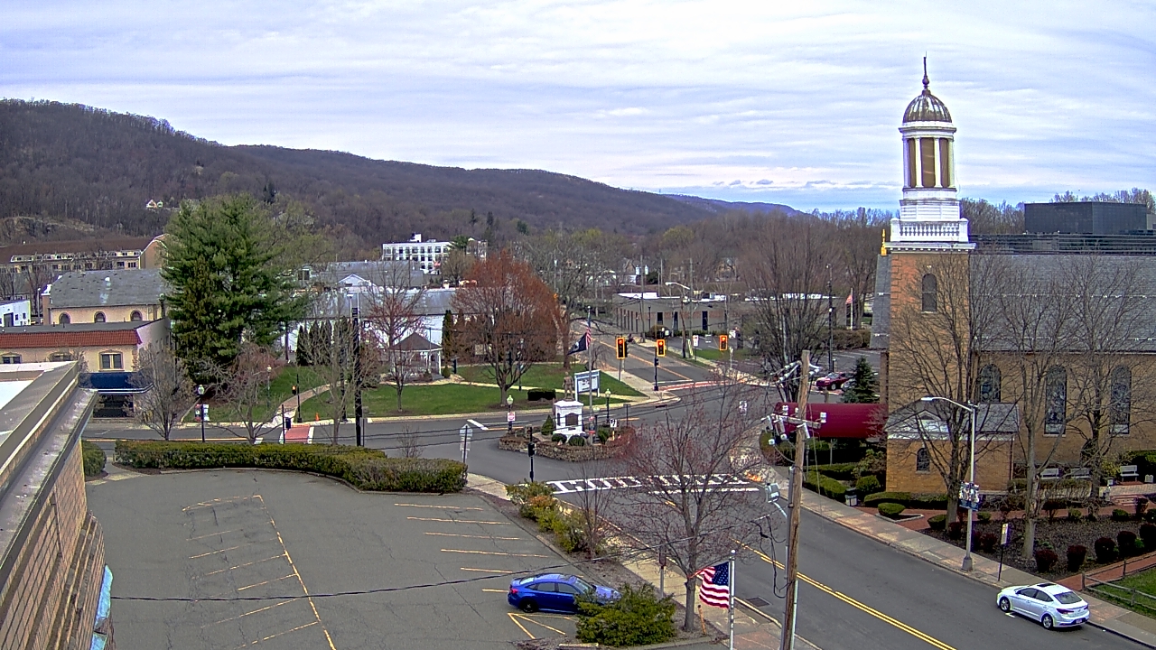 Thumbnail for current weather camera view from Village of Suffern in Mahwah, New Jersey