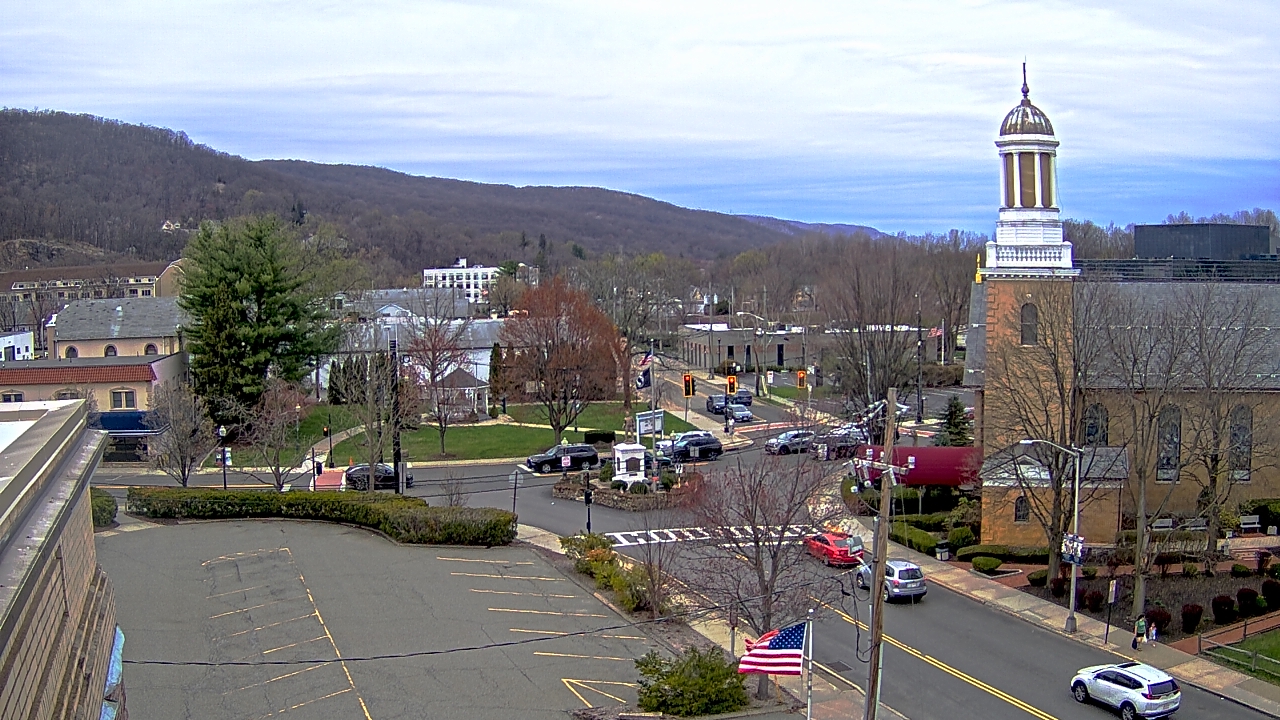 Thumbnail for current weather camera view from Village of Suffern in Mahwah, New Jersey
