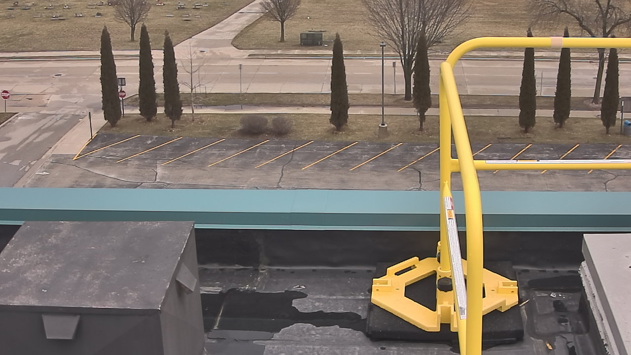 Thumbnail for current weather camera view from North HS in Sheboygan, Wisconsin