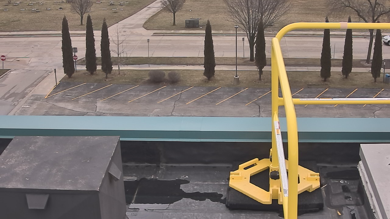 Thumbnail for current weather camera view from North HS in Sheboygan, Wisconsin