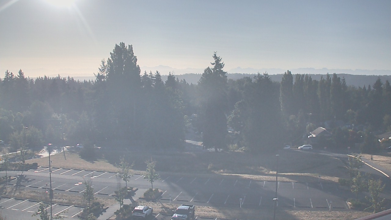 Thumbnail for current weather camera view from Shorecrest HS in Shoreline, Washington