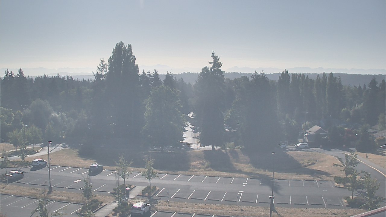 Thumbnail for current weather camera view from Shorecrest HS in Shoreline, Washington