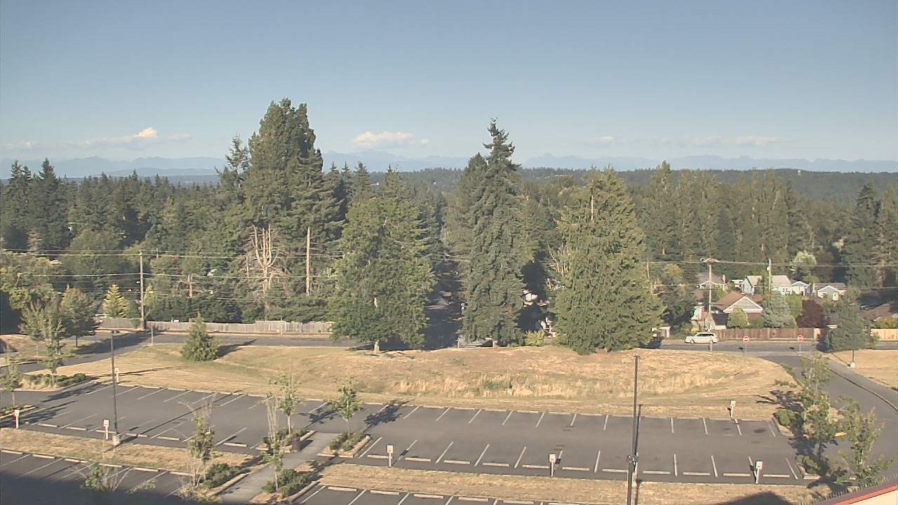Thumbnail for current weather camera view from Shorecrest HS in Shoreline, Washington