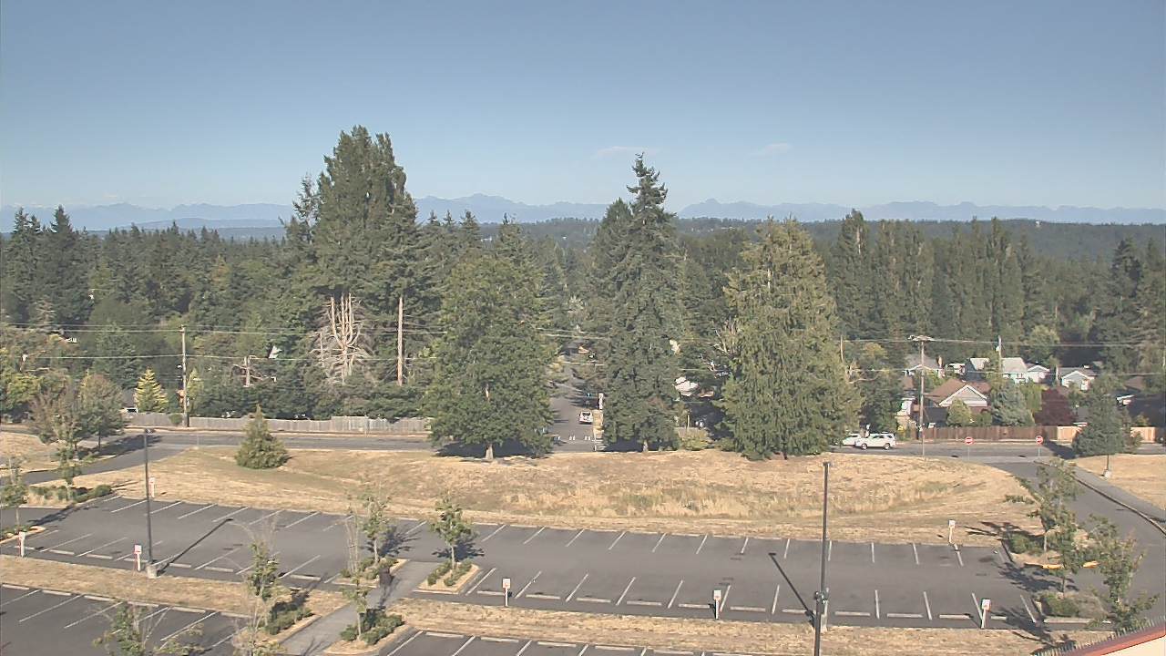 Thumbnail for current weather camera view from Shorecrest HS in Shoreline, Washington