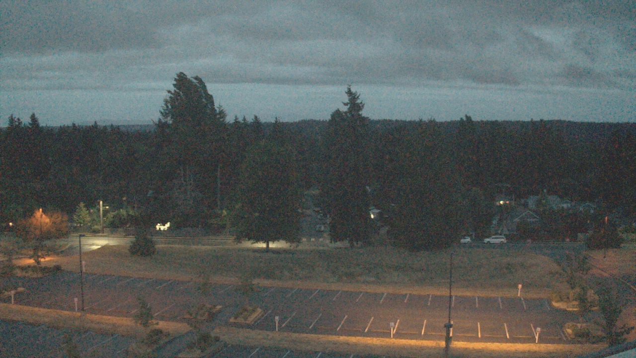 Thumbnail for current weather camera view from Shorecrest HS in Shoreline, Washington