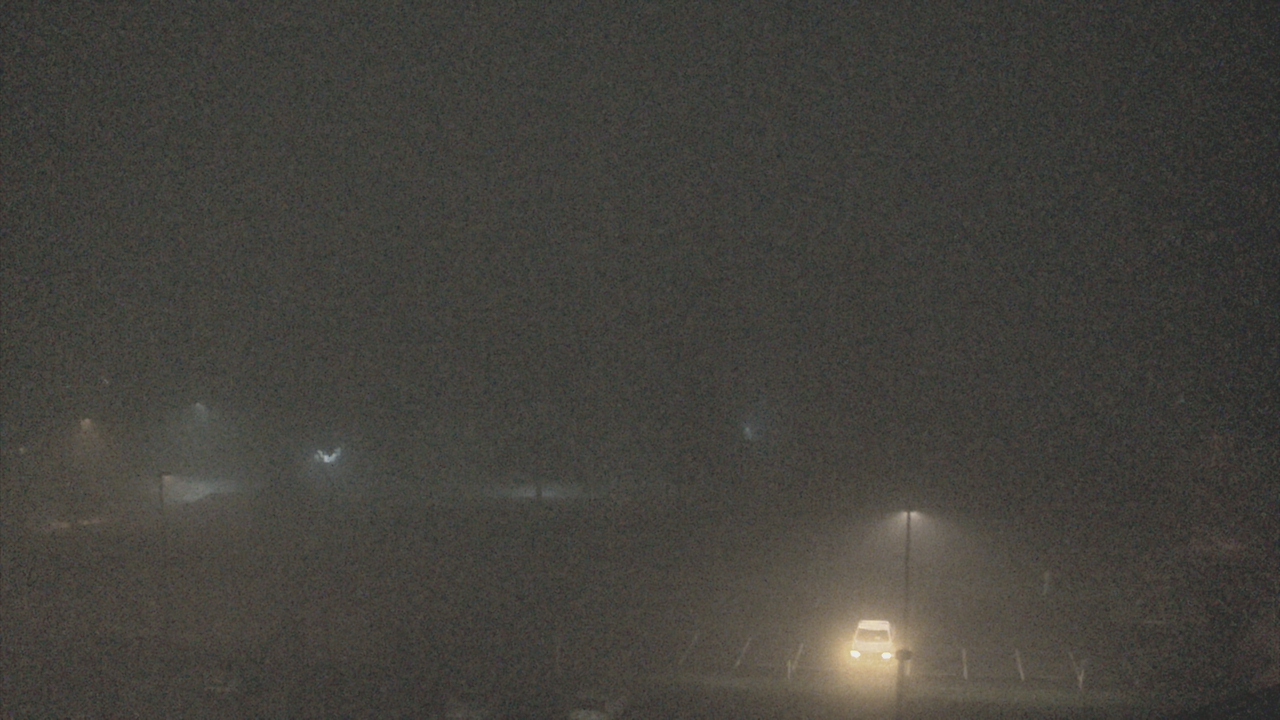 Thumbnail for current weather camera view from Shorecrest HS in Shoreline, Washington