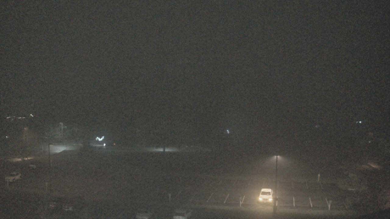 Thumbnail for current weather camera view from Shorecrest HS in Shoreline, Washington