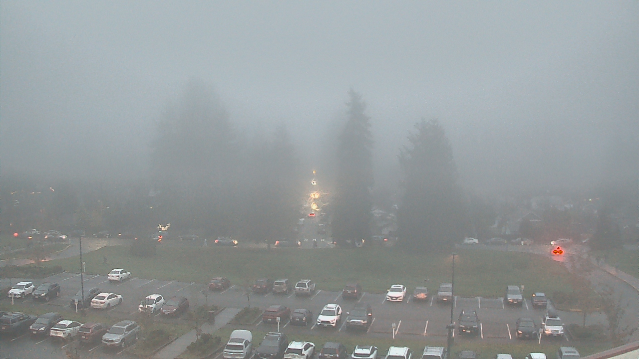 Thumbnail for current weather camera view from Shorecrest HS in Shoreline, Washington