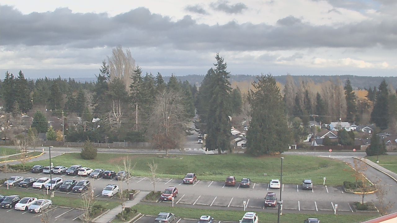 Thumbnail for current weather camera view from Shorecrest HS in Shoreline, Washington