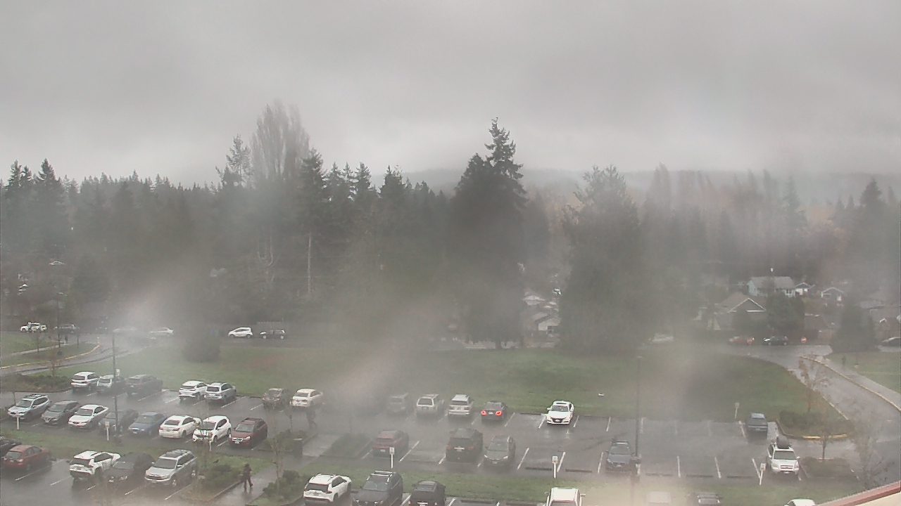 Thumbnail for current weather camera view from Shorecrest HS in Shoreline, Washington