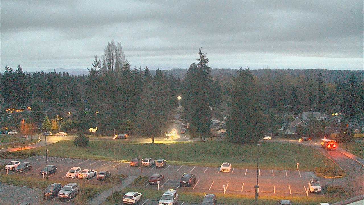 Thumbnail for current weather camera view from Shorecrest HS in Shoreline, Washington