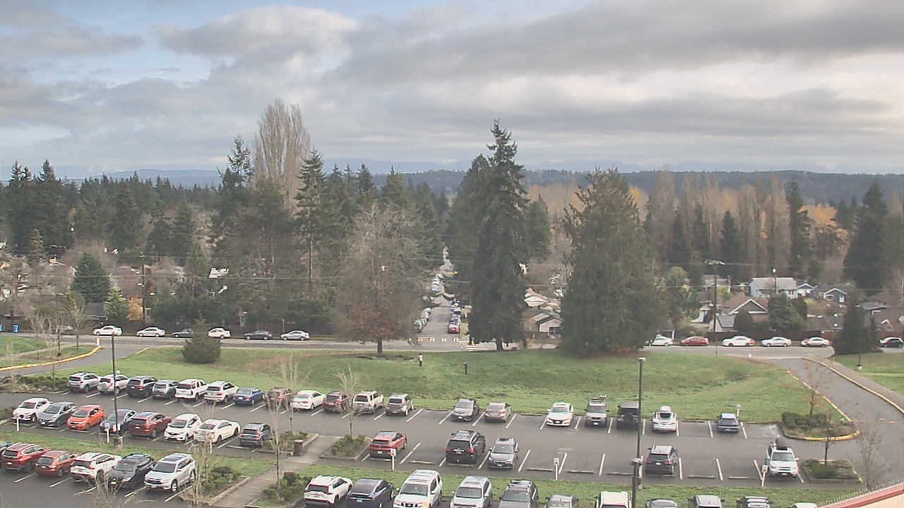 Thumbnail for current weather camera view from Shorecrest HS in Shoreline, Washington