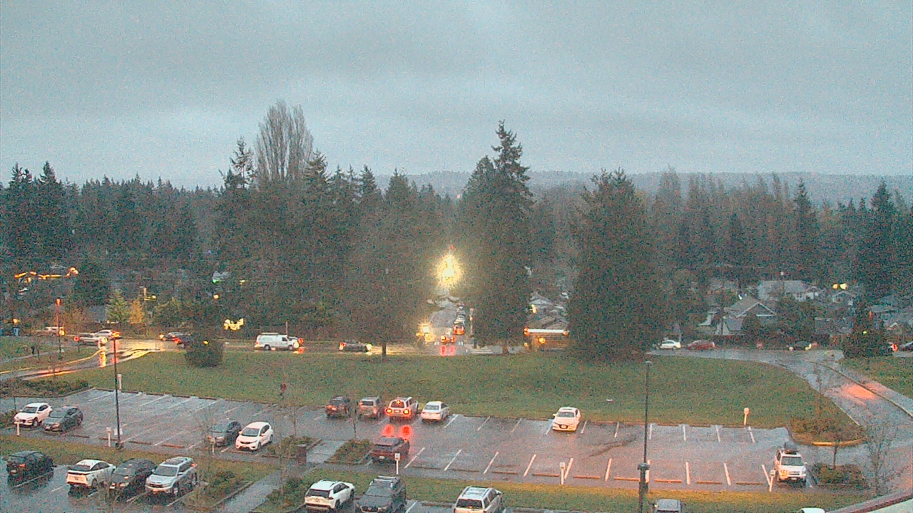 Thumbnail for current weather camera view from Shorecrest HS in Shoreline, Washington