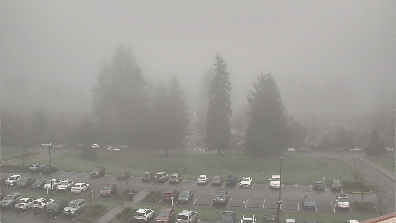 Thumbnail for current weather camera view from Shorecrest HS in Shoreline, Washington
