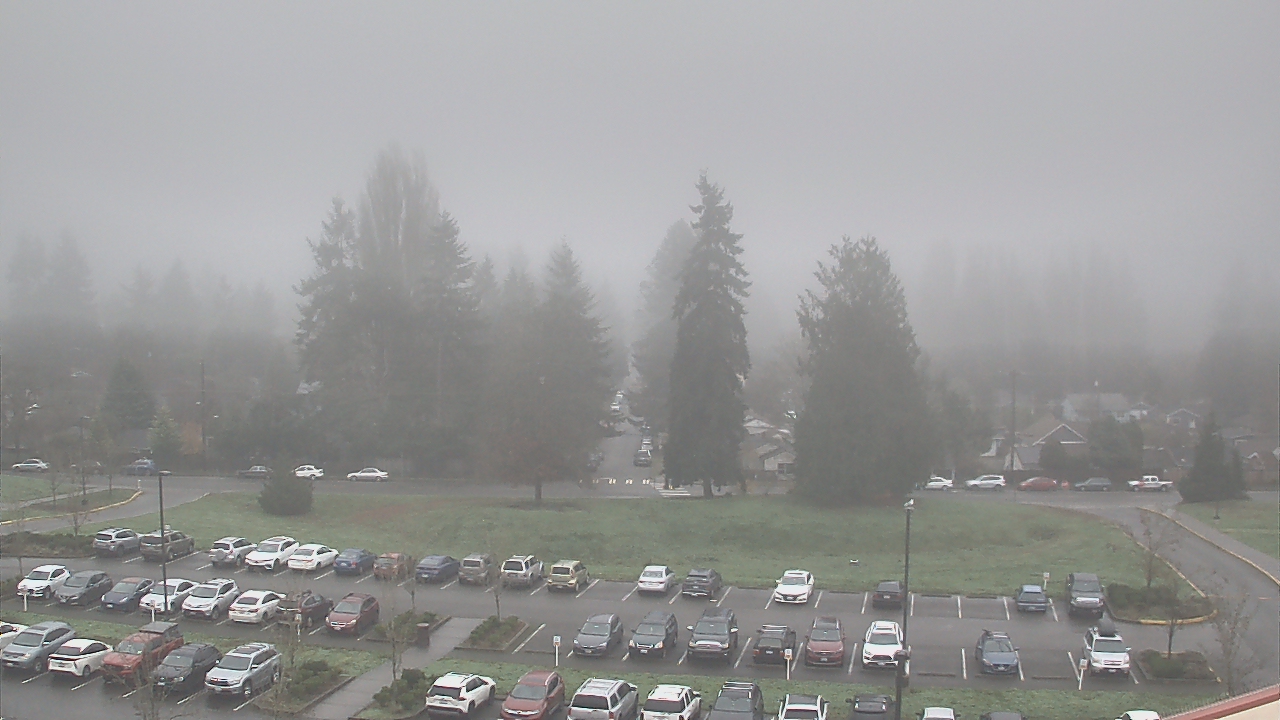 Thumbnail for current weather camera view from Shorecrest HS in Shoreline, Washington