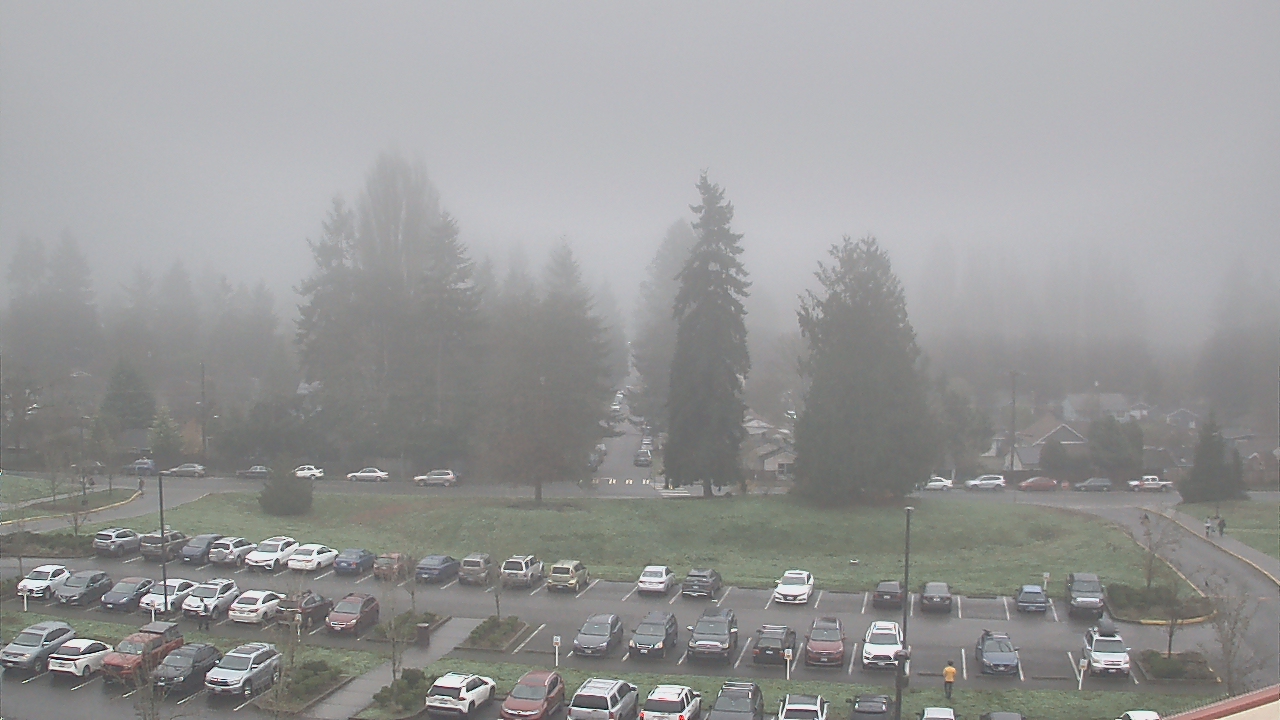 Thumbnail for current weather camera view from Shorecrest HS in Shoreline, Washington