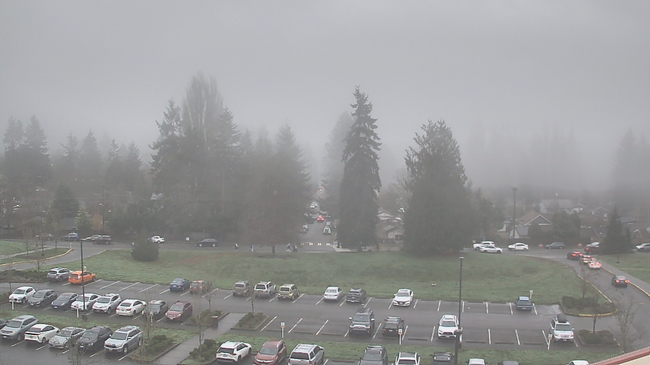 Thumbnail for current weather camera view from Shorecrest HS in Shoreline, Washington