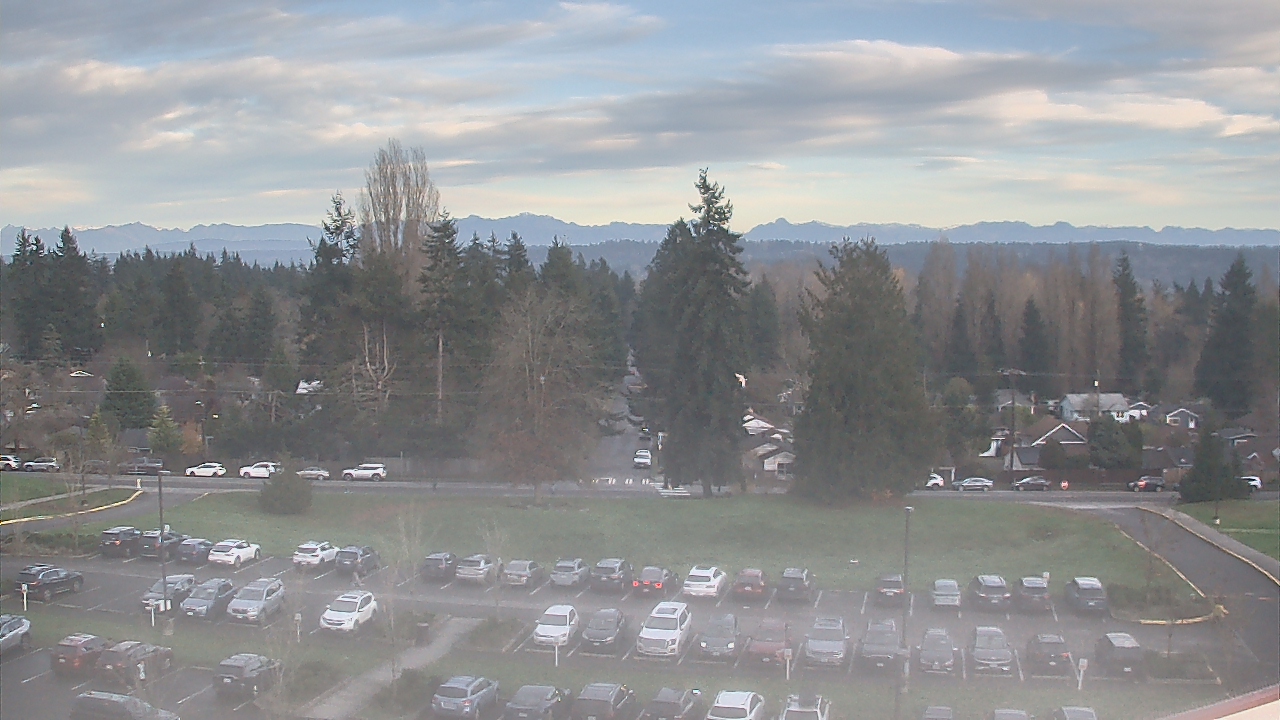 Thumbnail for current weather camera view from Shorecrest HS in Shoreline, Washington