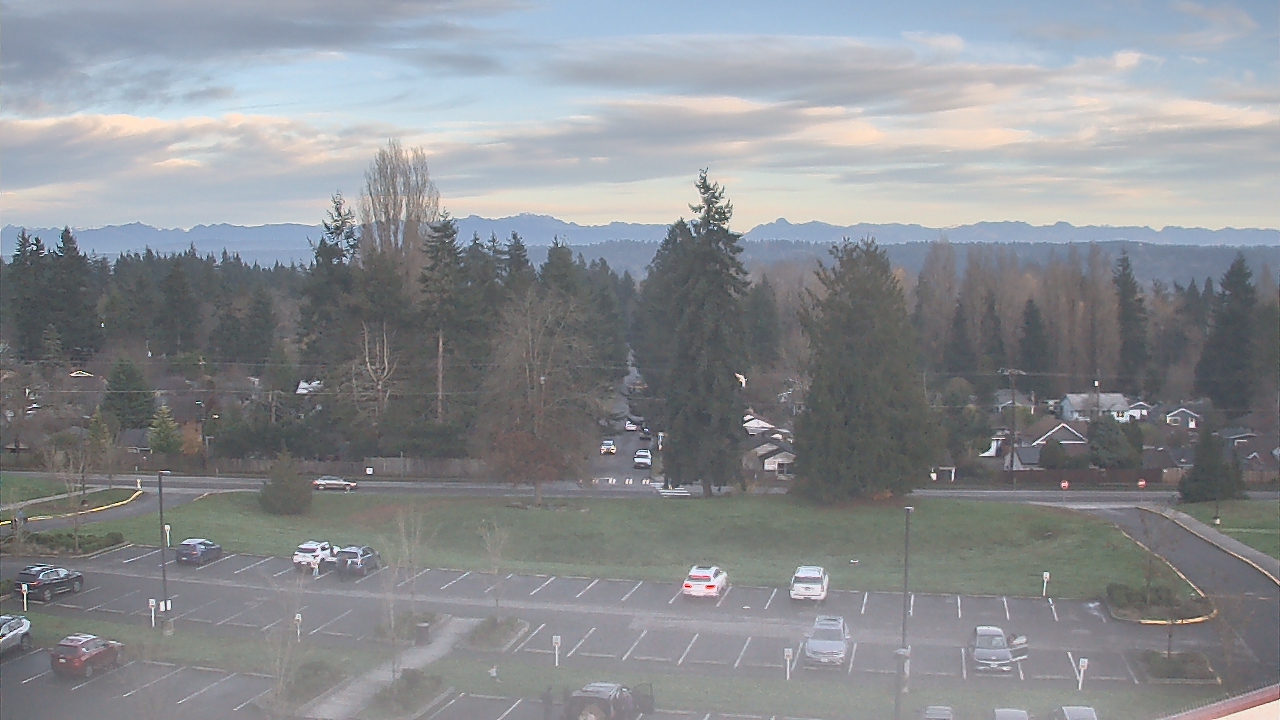 Thumbnail for current weather camera view from Shorecrest HS in Shoreline, Washington