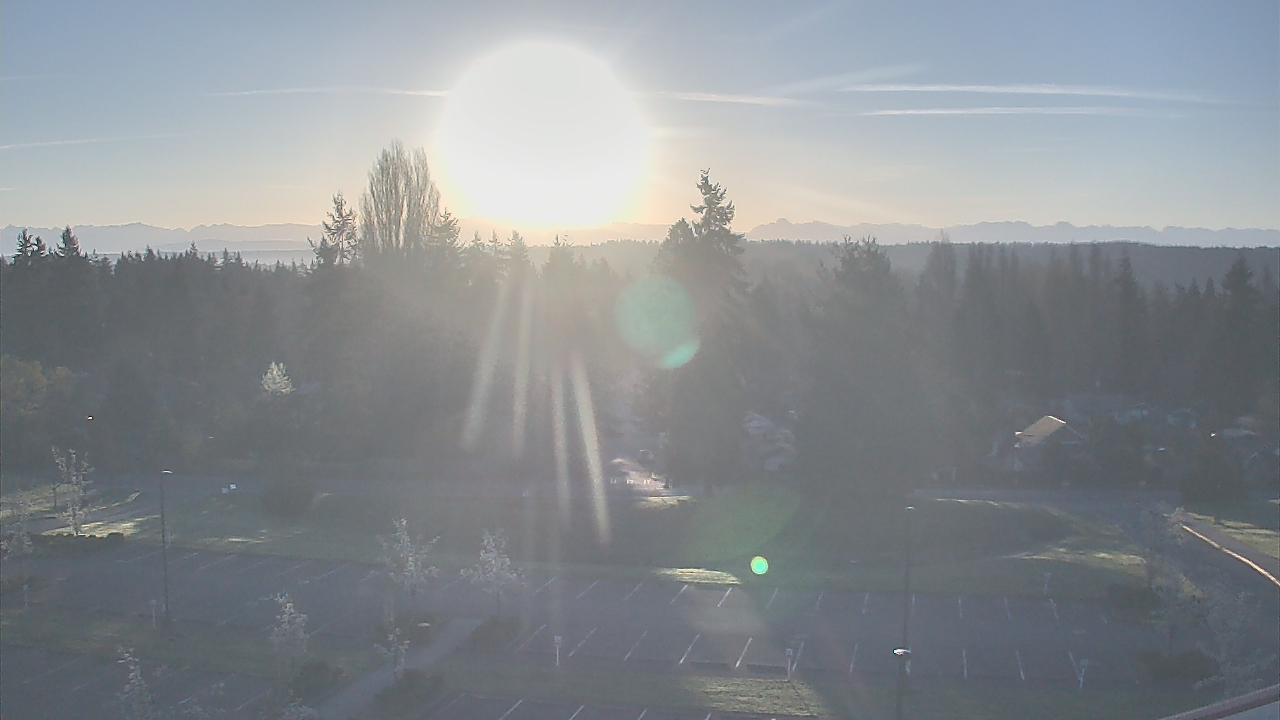 Thumbnail for current weather camera view from Shorecrest HS in Shoreline, Washington