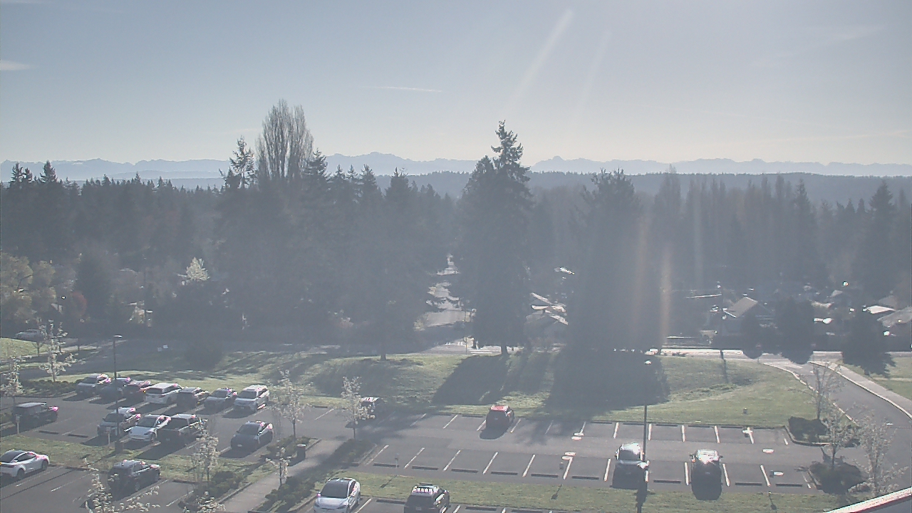 Thumbnail for current weather camera view from Shorecrest HS in Shoreline, Washington