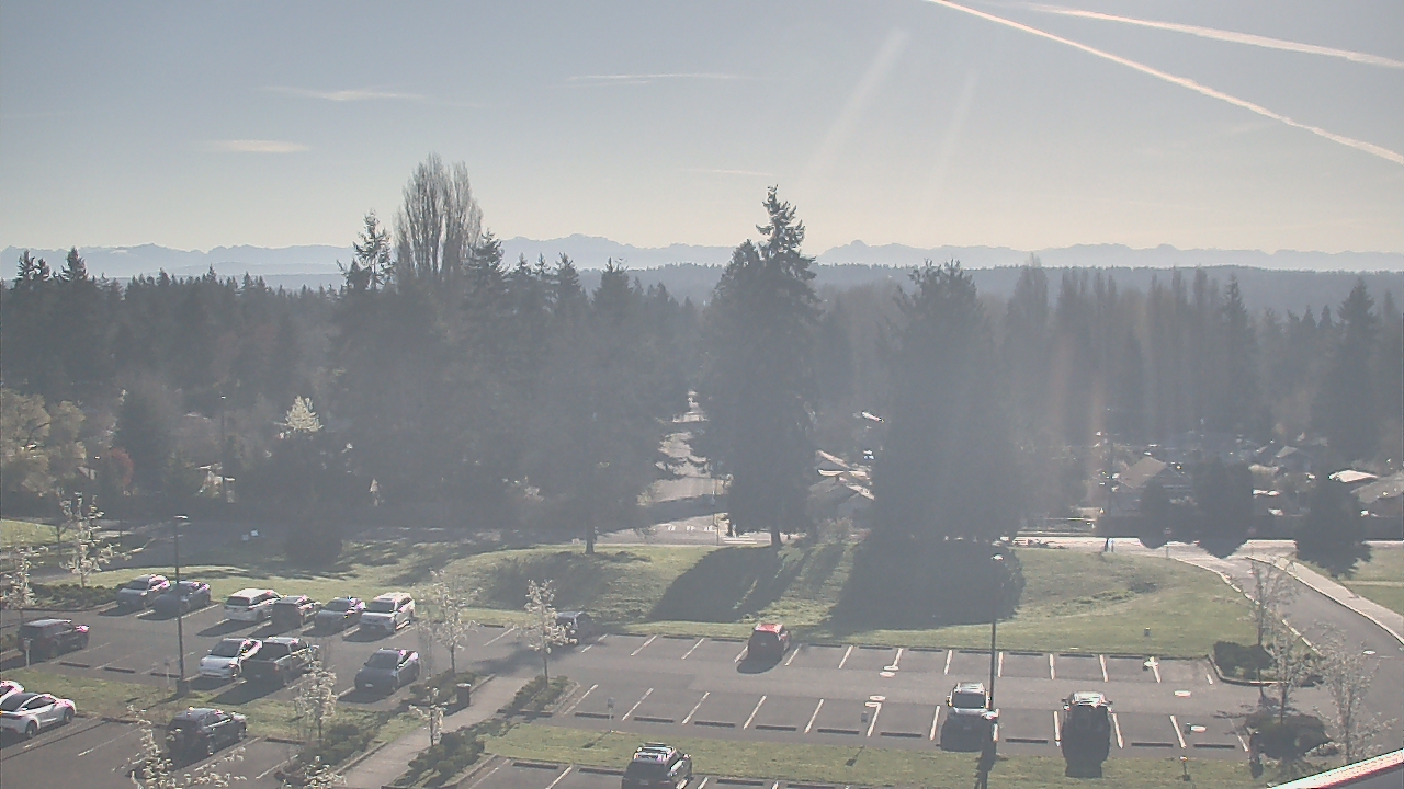 Thumbnail for current weather camera view from Shorecrest HS in Shoreline, Washington