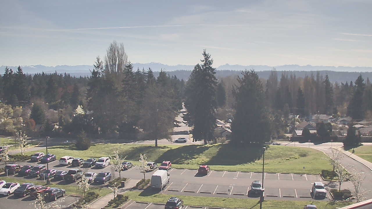Thumbnail for current weather camera view from Shorecrest HS in Shoreline, Washington
