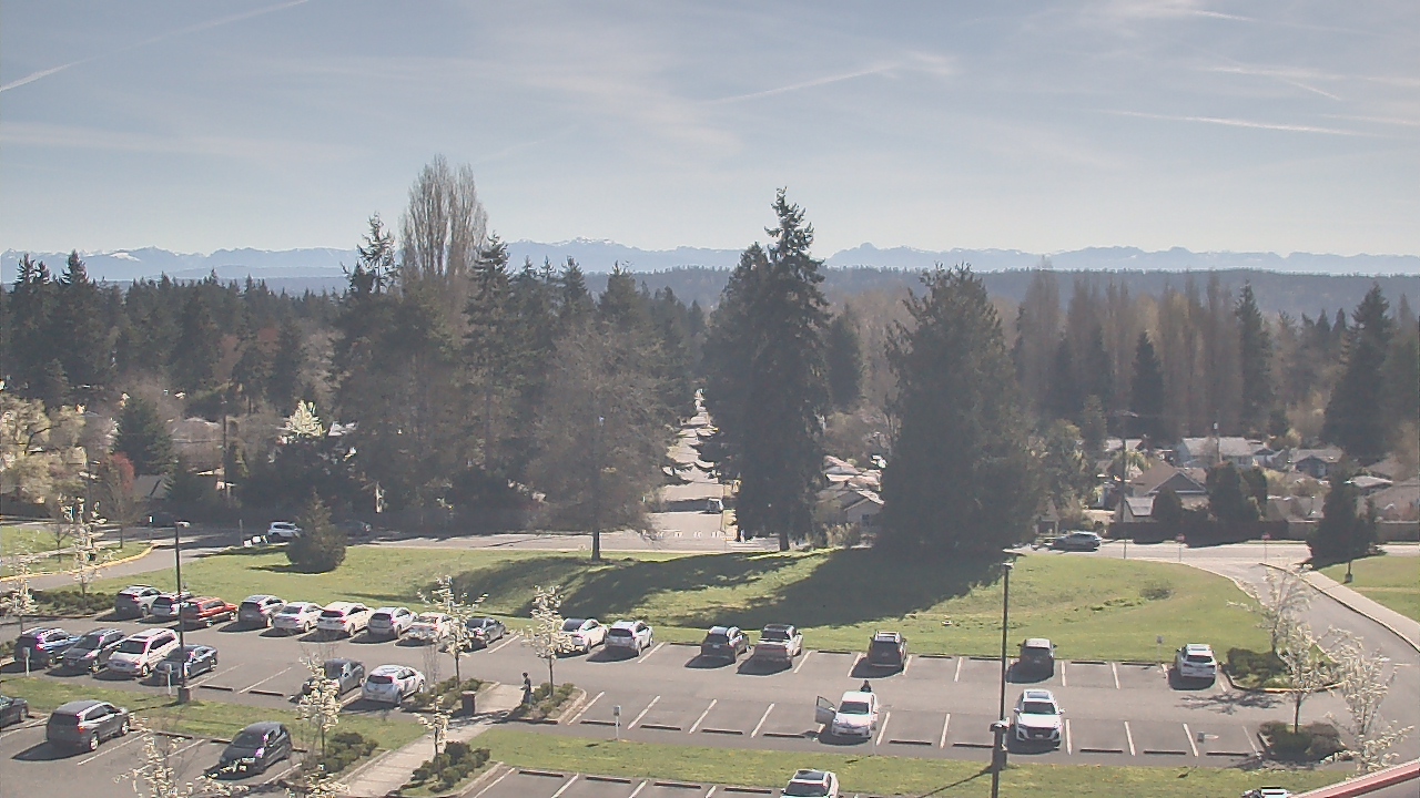 Thumbnail for current weather camera view from Shorecrest HS in Shoreline, Washington