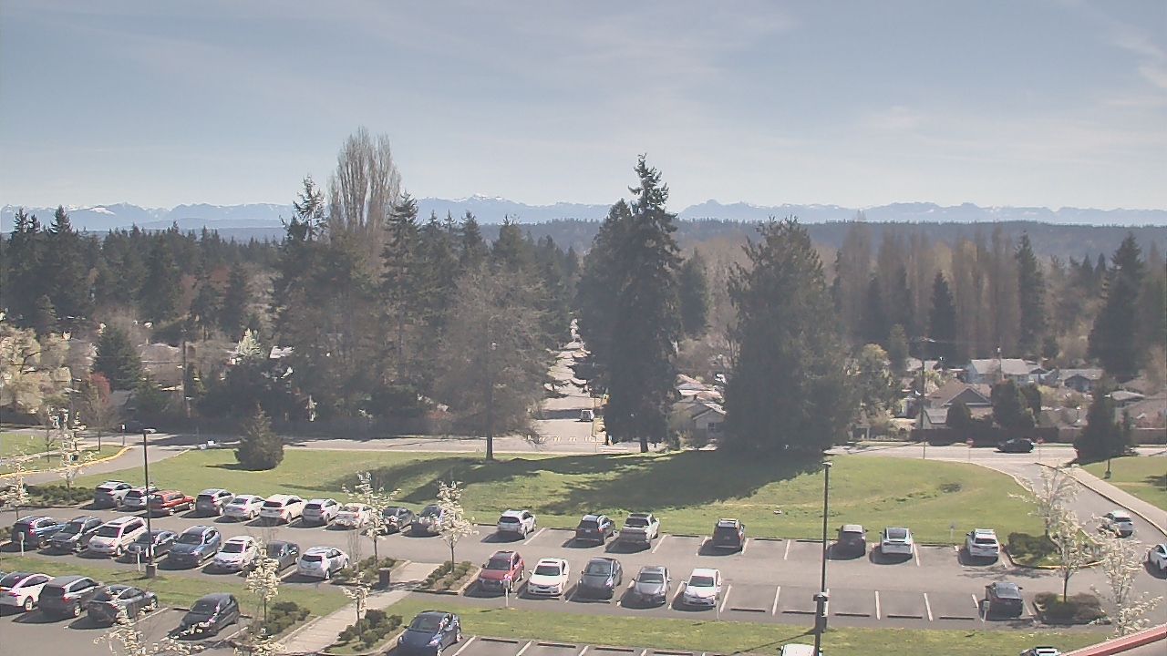 Thumbnail for current weather camera view from Shorecrest HS in Shoreline, Washington