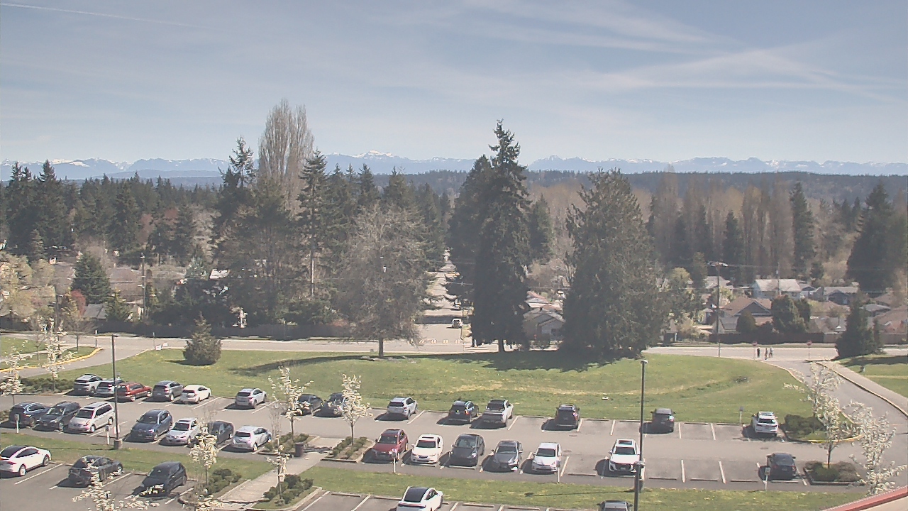 Thumbnail for current weather camera view from Shorecrest HS in Shoreline, Washington