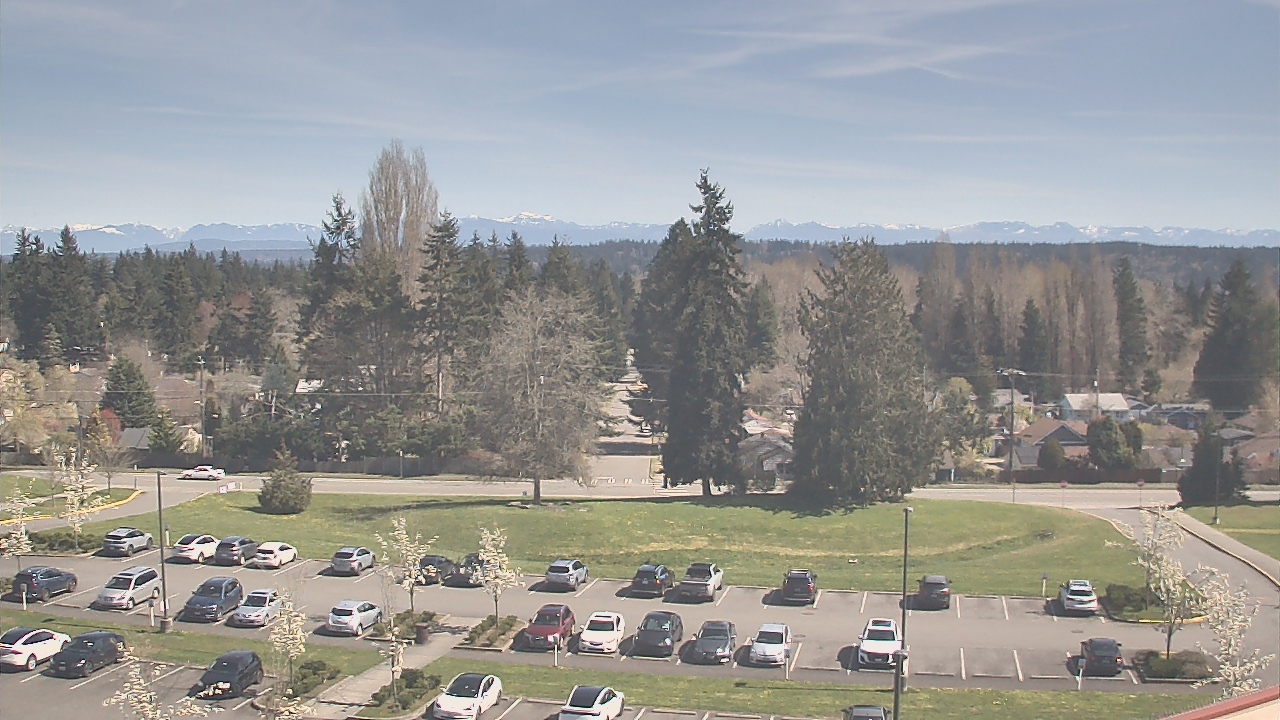 Thumbnail for current weather camera view from Shorecrest HS in Shoreline, Washington