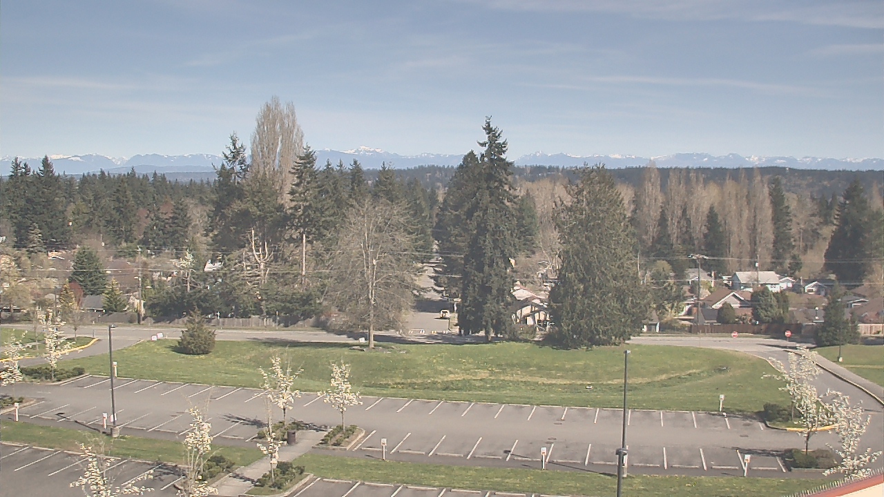 Thumbnail for current weather camera view from Shorecrest HS in Shoreline, Washington