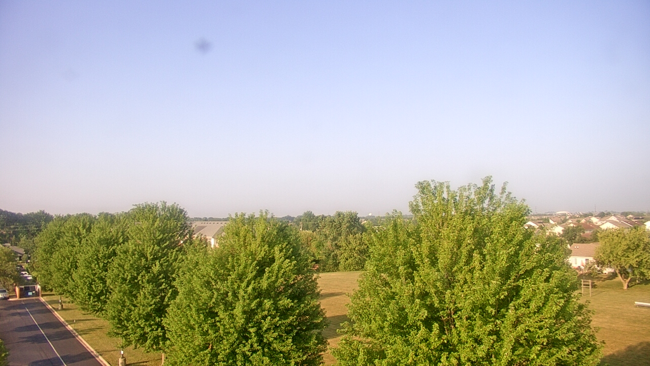Thumbnail for current weather camera view from Trinity Christian School in Shorewood, Illinois